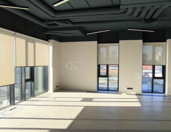 Портфолио Жалюзи на пластиковые окна без сверления