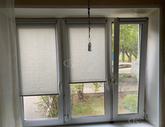 Портфолио Жалюзи на пластиковые окна без сверления